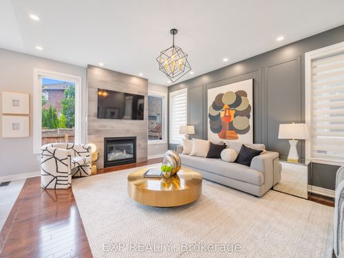 76 Acer Cres, Stouffville, ON, L4A0V5 | Card Image