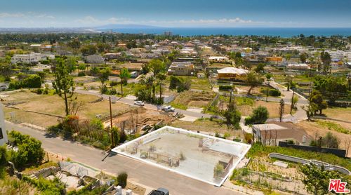 14930 Mc Kendree Ave, Pacific Palisades, CA, 90272 | Card Image