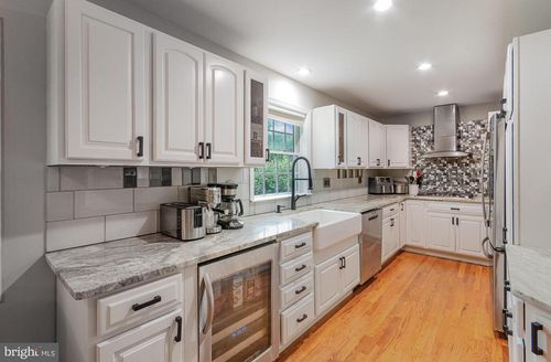 9016 Greylock St, ALEXANDRIA, VA, 22308-2724 | Card Image