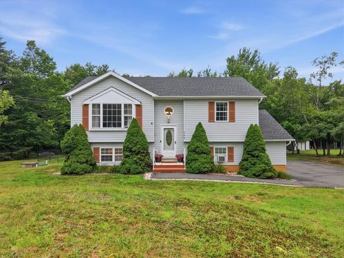 209 Center Dr, Blakeslee, PA, 18610-7883 | Card Image