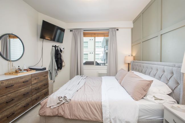 View of bedroom | Image 17