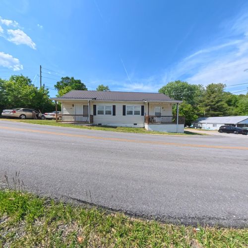 1725 & 1727 Sand Hill Road, Irvine, KY, 40336 | Card Image