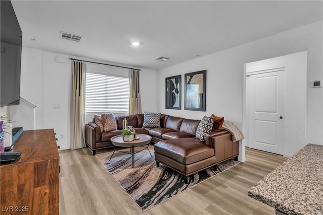 UNIT-3 - 2827 Blue Mosaic Ln, Townhouse with 3 bedrooms, 3 bathrooms and null parking in Las Vegas NV | Image 13