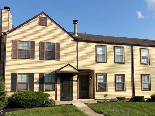 2295 Laurelwood Dr, Columbus, OH, 43229-9602 | Card Image