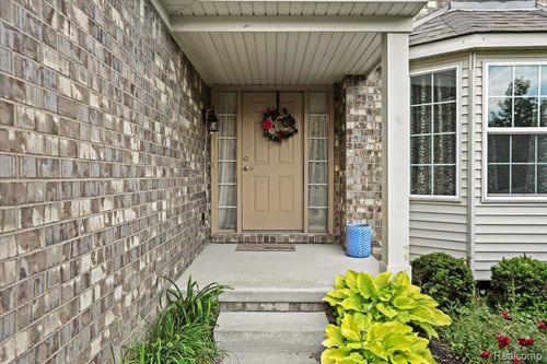 43570 Cherrywood Ln, Canton, MI, 48188-5296 | Card Image
