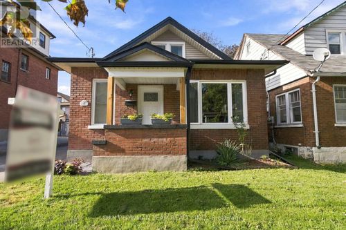 224 Arthur St, Oshawa, ON, L1H1N6 | Card Image