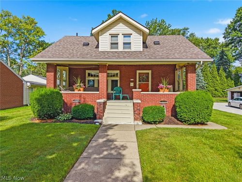 1733 Parkway Blvd, Alliance, OH, 44601-3861 | Card Image