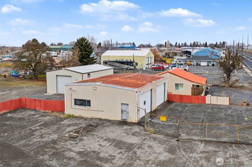 4150 Stratford Rd Ne, Moses Lake, WA, 98837-1107 | Card Image