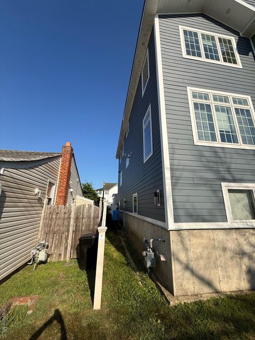 7 East Blvd, East Rockaway, NY, 11518-2621 | Card Image