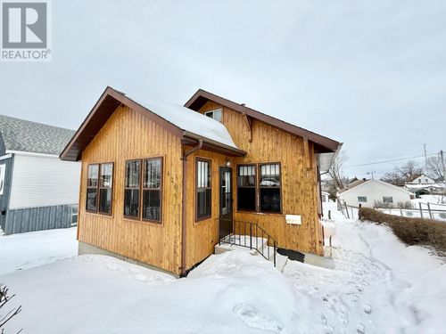 429 Fourth St N, Kenora, ON, P9N2N2 | Card Image