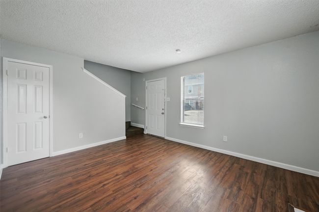 3048 Tudor Ln, Townhouse with 2 bedrooms, 2 bathrooms and null parking in Irving TX | Image 4