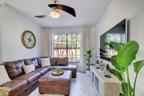 10342 Wellington Parc Dr, Wellington, FL, 33449-8015 | Card Image