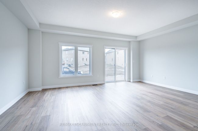189 Lormont Blvd, House attached with 3 bedrooms, 3 bathrooms and 1 parking in Stoney Creek ON | Image 13