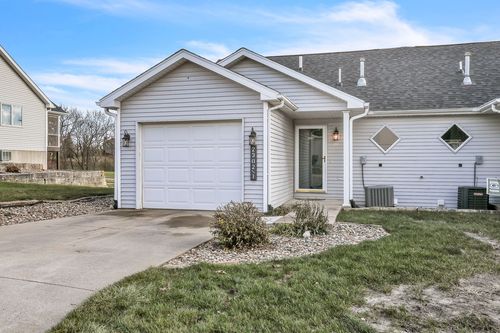 1-2302 Bos Landen Drive, Pella, IA, 50219 | Card Image