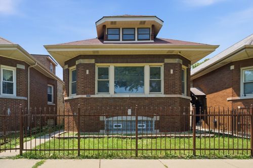 9250 S Ada St, Chicago, IL, 60620-3653 | Card Image