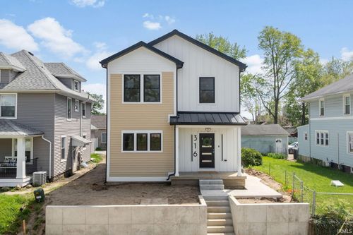 316 Howard St, South Bend, IN, 46617-1241 | Card Image