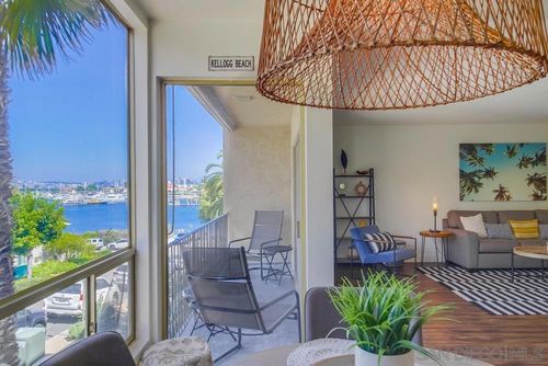 9-2915 Lawrence St, San Diego, CA, 92106 | Card Image