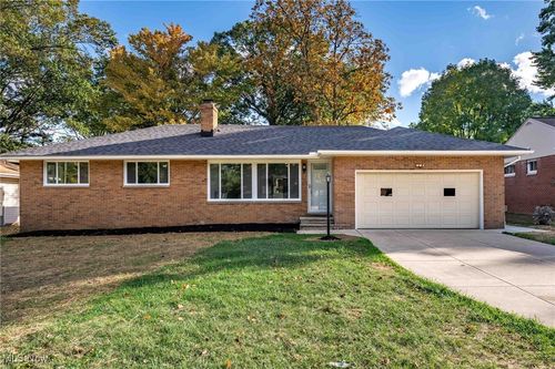 918 Starlight Dr, Seven Hills, OH, 44131-4048 | Card Image