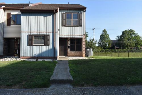 1604 Shenandoah Ct, ALLENTOWN, PA, 18104-1720 | Card Image