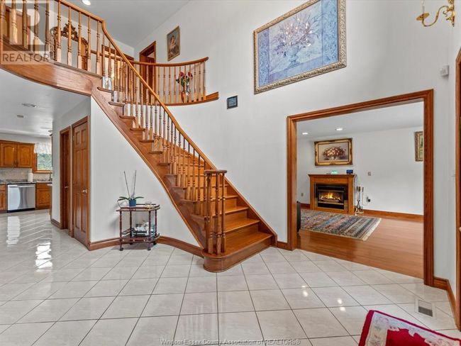 315 Majestic Dr, House other with 4 bedrooms, 4 bathrooms and null parking in Tecumseh ON | Image 6