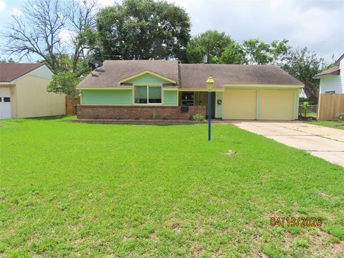 10410 Broadstairs St, Houston, TX, 77013-5304 | Card Image