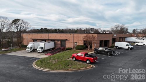 826-826 22nd Street Pl Se, Hickory, NC, 28602-8321 | Card Image