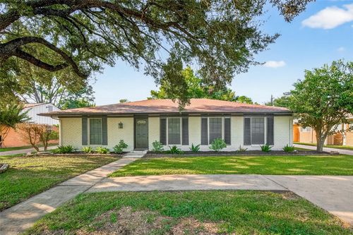 5731 Willowbend Blvd, Houston, TX, 77096-5921 | Card Image