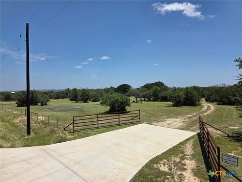 237 Oak Glen Lane, Briggs, TX, 78608 | Card Image