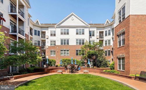 1231-200 W Elm St, CONSHOHOCKEN, PA, 19428-2098 | Card Image