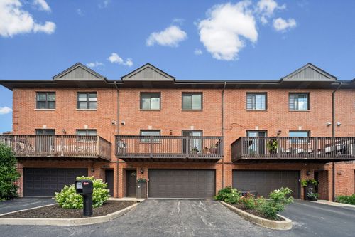 1339 E Central Rd, Arlington Heights, IL, 60005-2803 | Card Image