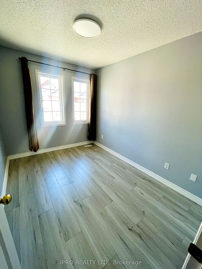 84 Bernard Ave, House attached with 3 bedrooms, 3 bathrooms and 1 parking in Brampton ON | Image 15
