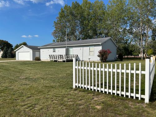 7380 W White Birch Dr, Irons, MI, 49644-8725 | Card Image