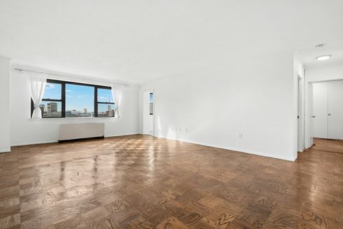 11k-8 Whittier Pl, Boston, MA, 02114-1423 | Card Image