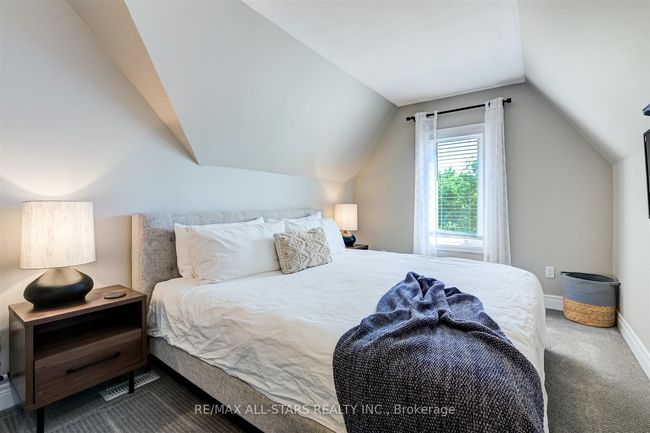4260 Front St, House other with 4 bedrooms, 2 bathrooms and 8 parking in Goodwood ON | Image 13