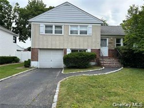 33 Ava Dr, Syosset, NY, 11791-3708 | Card Image