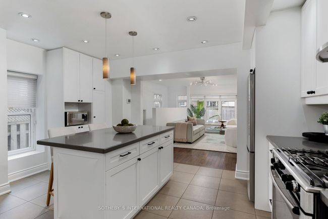 78 Runnymede Rd, House other with 4 bedrooms, 3 bathrooms and 2 parking in Toronto ON | Image 12
