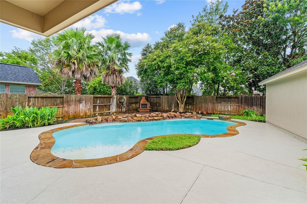 Westbrook Forest Dr, Sugar Land, TX 77479