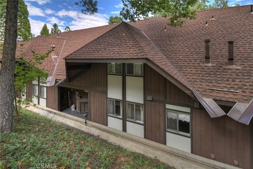 25-966 Willow Creek Rd, Lake Arrowhead, CA, 92352 | Card Image