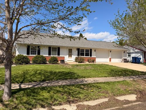 1134 E Main St, Granville, IL, 61326-9506 | Card Image