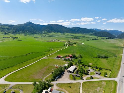 56 E Williams Road, Gallatin Gateway, MT, 59730 | Card Image
