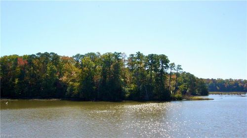 117 Northpoint Dr, Williamsburg, VA, 23185-4449 | Card Image