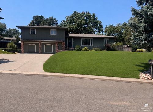 529 Peck Ave, Concordia, KS, 66901-5203 | Card Image