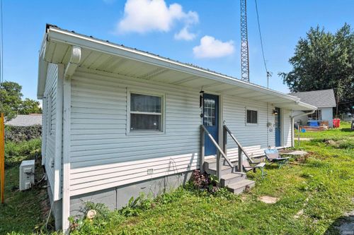 8792 S Sunnyside Ln, Silver Lake, IN, 46982-9113 | Card Image