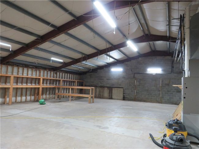 45 W Main St, Home with 0 bedrooms, 0 bathrooms and 12 parking in Sharpsville PA | Image 12