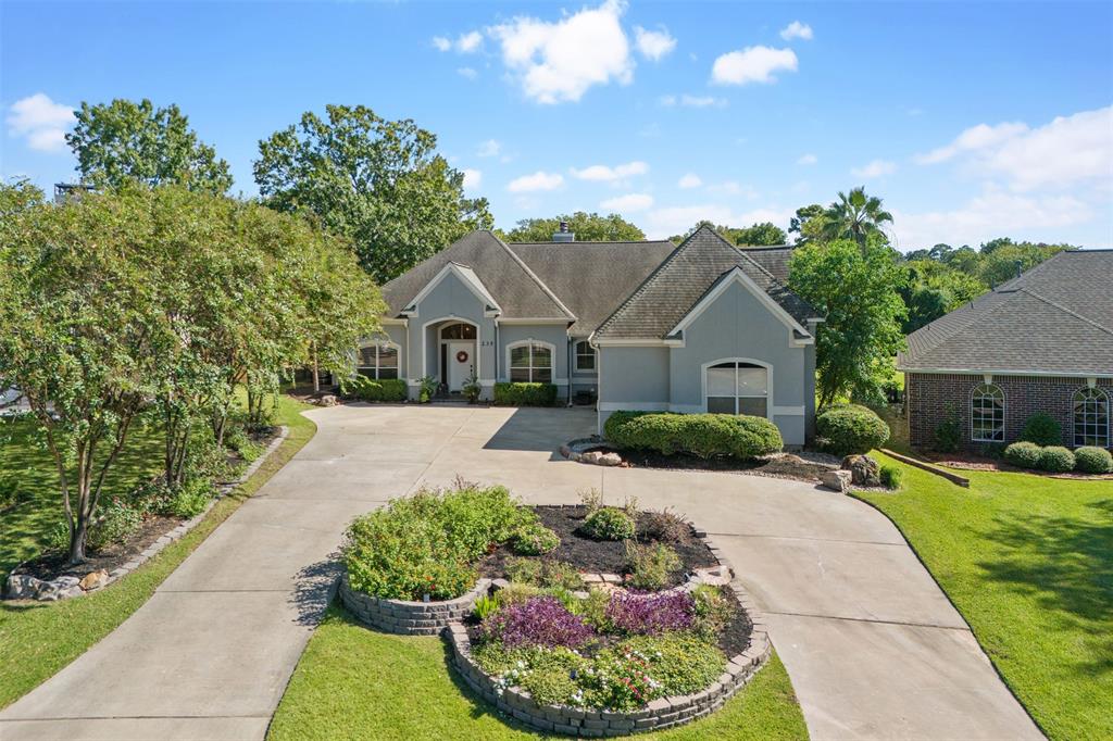 Dawns Edge Dr, Montgomery, TX 77356