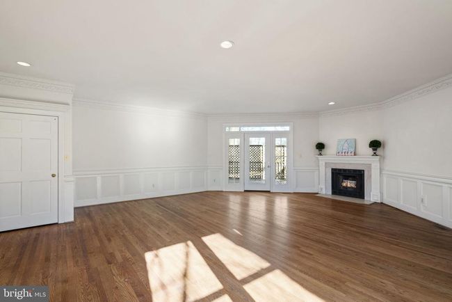 1537 Cedar Ave, Townhouse with 4 bedrooms, 5 bathrooms and null parking in MCLEAN VA | Image 15