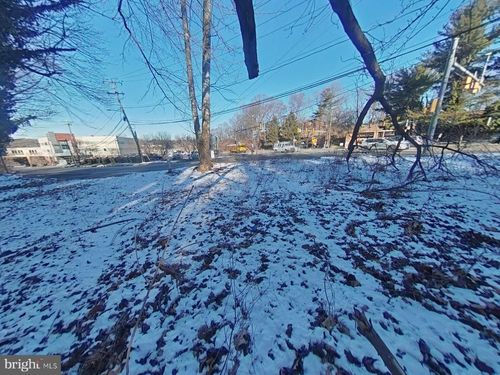 1950 W Chester Pike, HAVERTOWN, PA, 19083 | Card Image