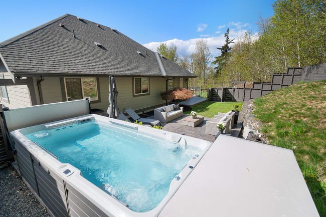3520 Applewood Drive, House other with 5 bedrooms, 3 bathrooms and 4 parking in Abbotsford BC | Image 40