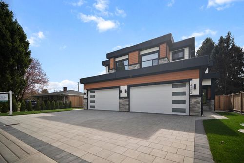 14204 N Bluff Rd, White Rock, BC, V4B3C4 | Card Image