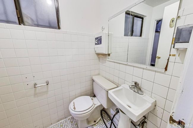 2815 - 2811 Telegraph Ave, Home with 6 bedrooms, 5 bathrooms and 4 parking in Berkeley CA | Image 17